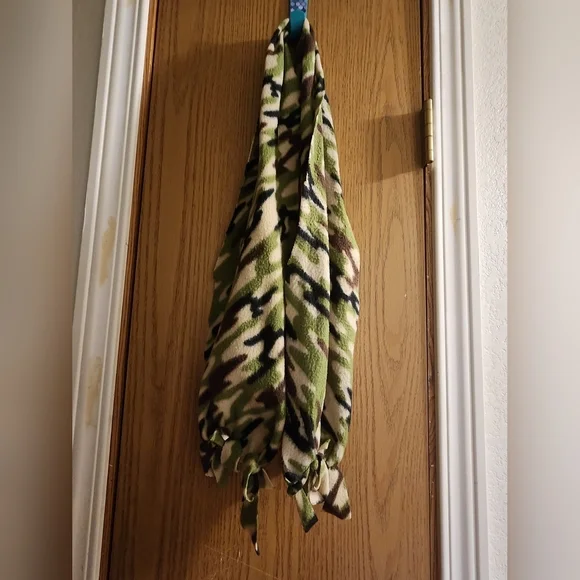 EUC nice camo 1/4 zip fleece top with kangaroo pocket and scarf sz xs 1 juniors - Picture 5 of 7